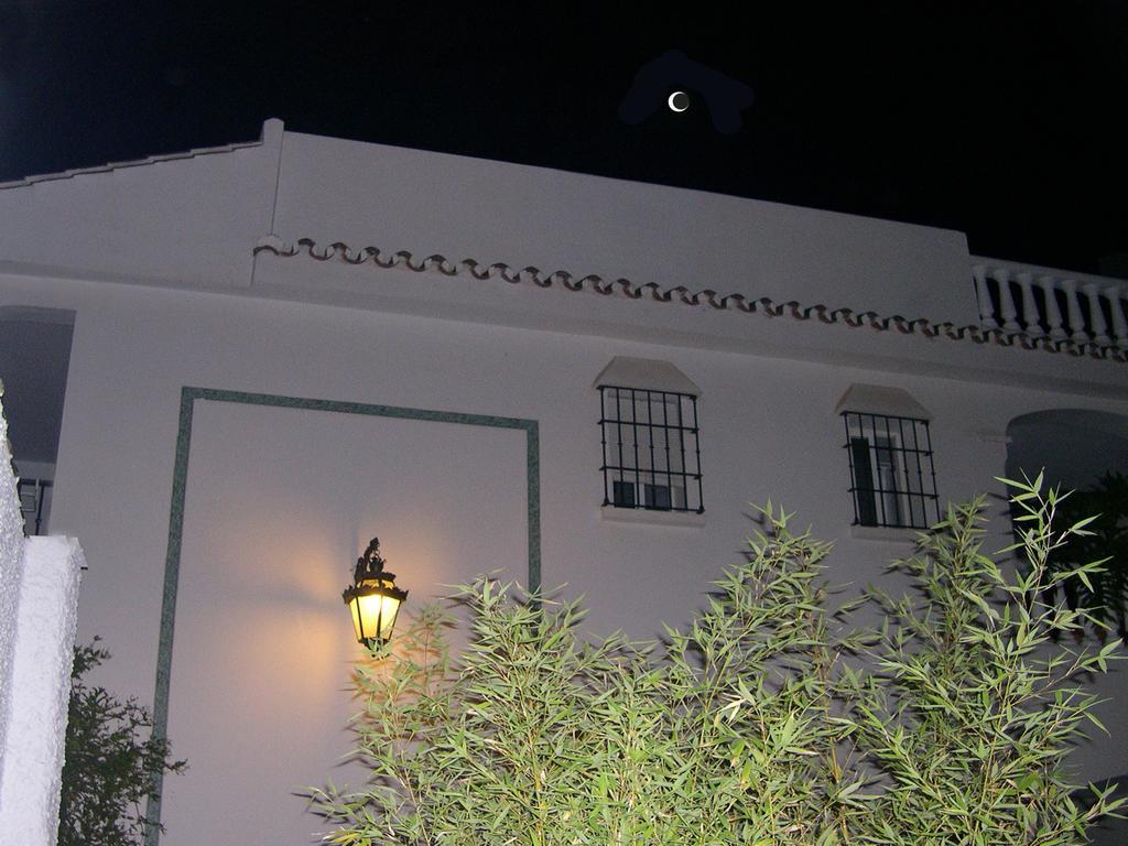 Apartamentos Turisticos La Mundial Malaga Exterior photo