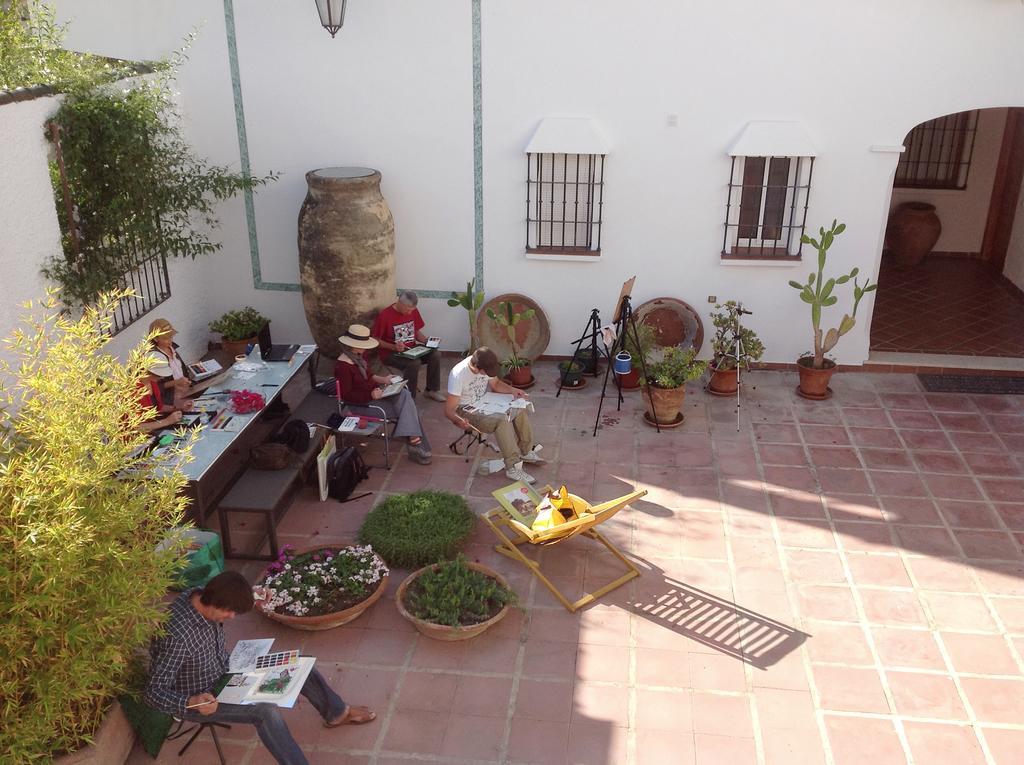 Apartamentos Turisticos La Mundial Malaga Exterior photo