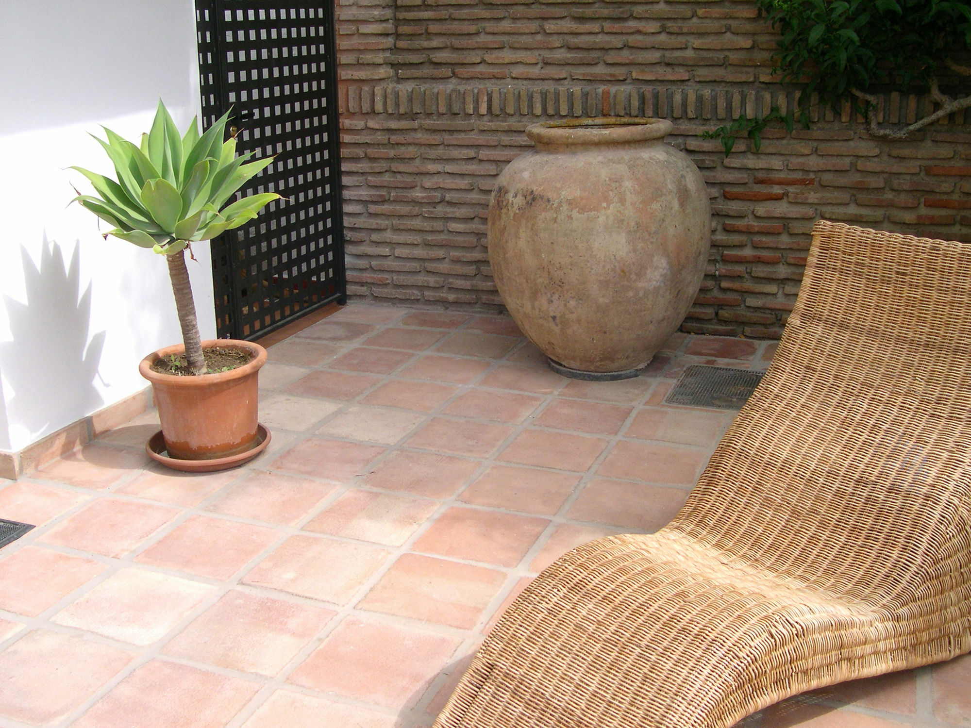 Apartamentos Turisticos La Mundial Malaga Exterior photo